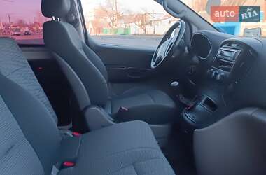 Вантажний фургон Hyundai H-1 2009 в 