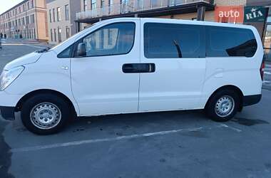 Вантажний фургон Hyundai H-1 2009 в 