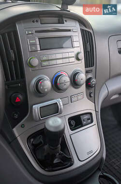 Минивэн Hyundai H-1 2010 в 