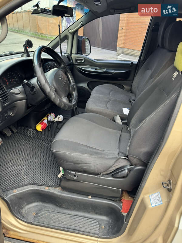 Мінівен Hyundai H-1 2004 в Броварах