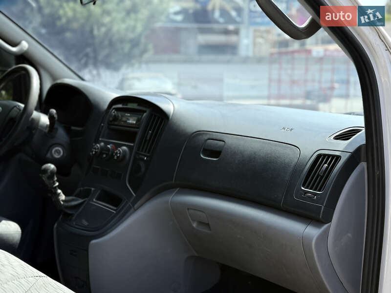 Грузовой фургон Hyundai H-1 2013 в Одессе