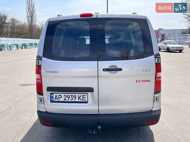 Вантажний фургон Hyundai H-1 2008 в Кременчуці