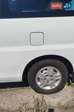 Минивэн Hyundai H-1 2004 в 