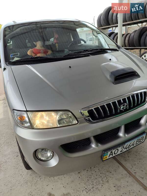 Минивэн Hyundai H-1 2005 в Ужгороде