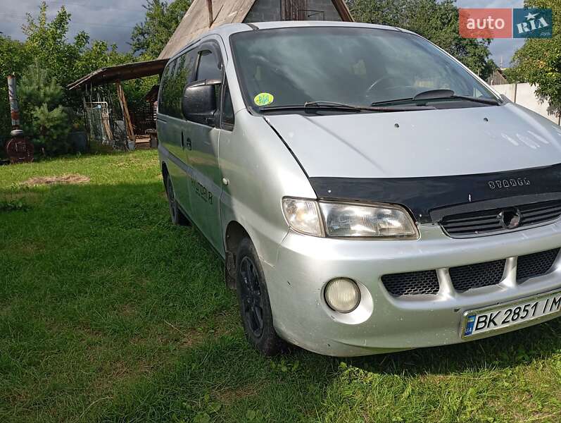 Минивэн Hyundai H-1 1998 в Ратным фото 8 Минивэн Hyundai H-1 1998 в Ратным