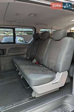 Минивэн Hyundai H-1 2011 в 