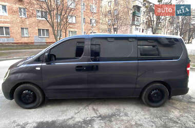 Минивэн Hyundai H-1 2008 в 