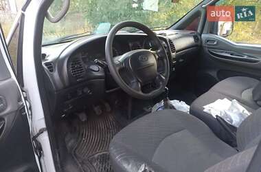 Минивэн Hyundai H-1 2005 в 