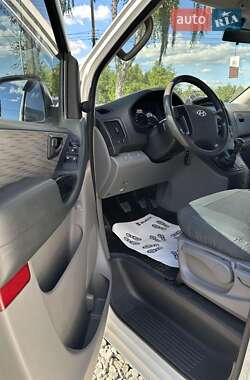 Грузопассажирский фургон Hyundai H-1 2011 в 