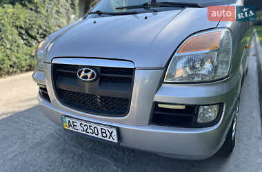 Минивэн Hyundai H-1 2005 в 