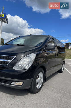 Минивэн Hyundai H-1 2010 в 