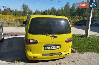 Минивэн Hyundai H-1 2002 в 