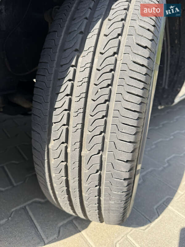 Минивэн Hyundai H-1 2020 в Киеве фото 10 Минивэн Hyundai H-1 2020 в Киеве