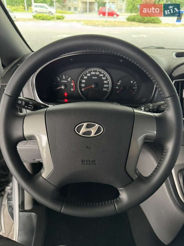 Минивэн Hyundai H-1 2020 в Киеве фото 16 Минивэн Hyundai H-1 2020 в Киеве