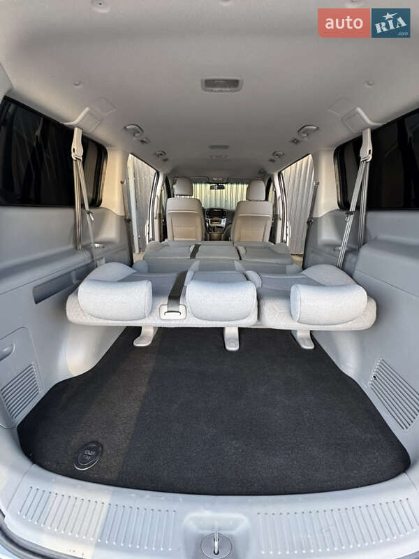 Минивэн Hyundai H-1 2020 в Киеве фото 30 Минивэн Hyundai H-1 2020 в Киеве