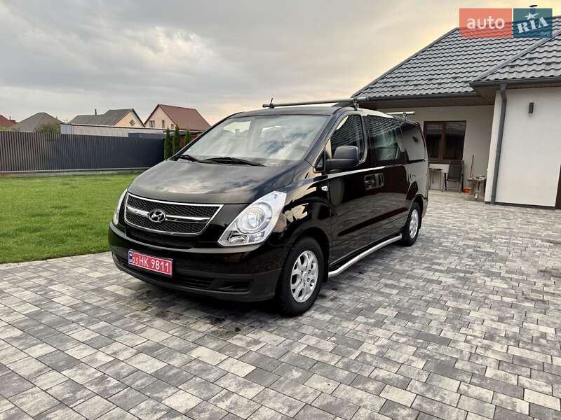 Минивэн Hyundai H-1 2011 в 