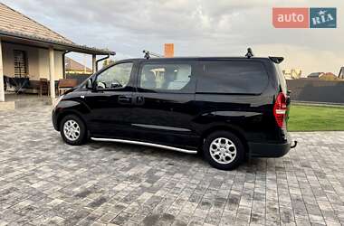 Минивэн Hyundai H-1 2011 в 