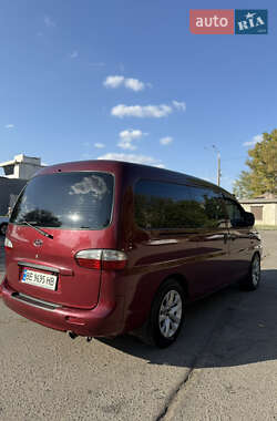 Минивэн Hyundai H-1 2006 в 