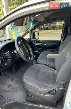 Вантажний фургон Hyundai H-1 1999 в 
