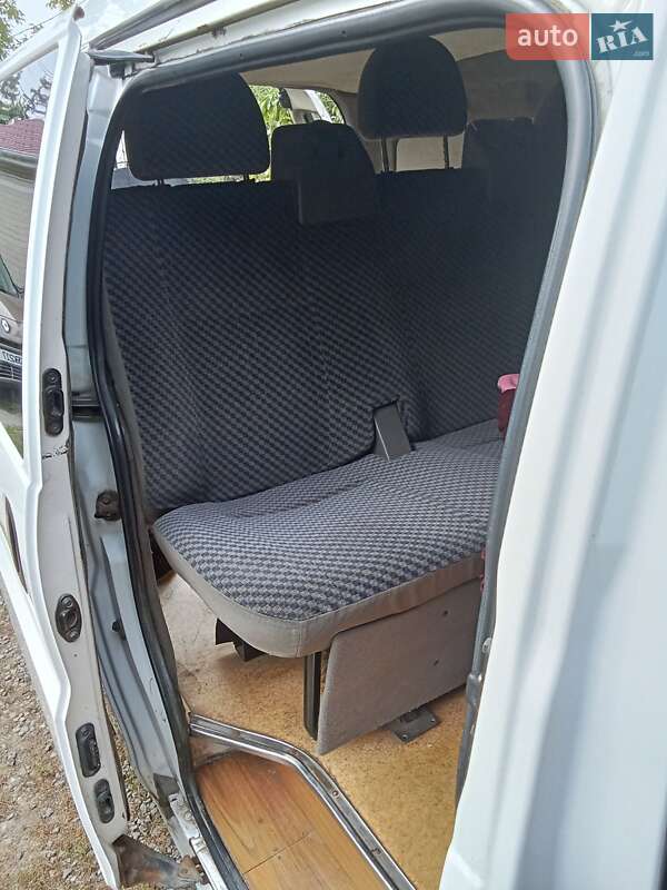 Минивэн Hyundai H-1 2005 в Умани