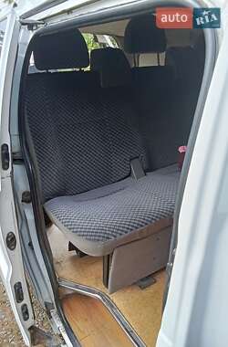 Минивэн Hyundai H-1 2005 в 