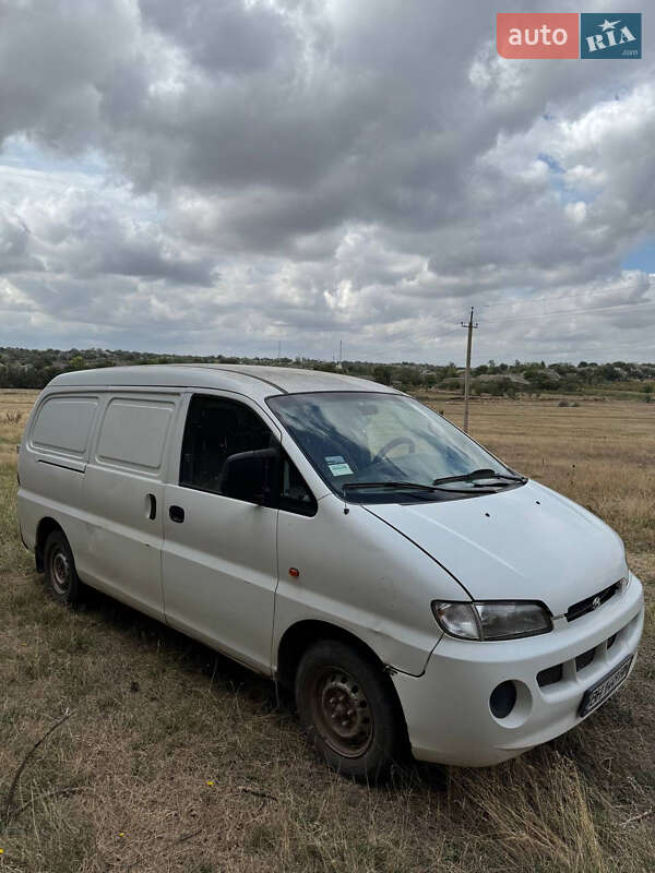 Грузовой фургон Hyundai H-1 2000 в Болграде