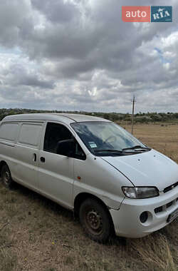 Вантажний фургон Hyundai H-1 2000 в 
