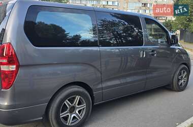 Минивэн Hyundai H-1 2010 в 