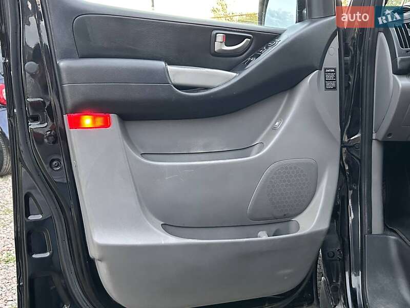Минивэн Hyundai H-1 2012 в Одессе