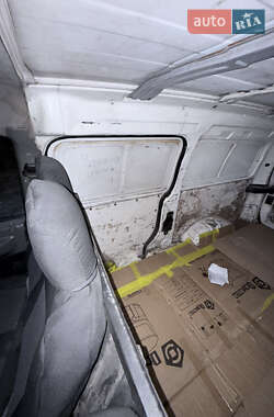 Грузовой фургон Hyundai H-1 2005 в 