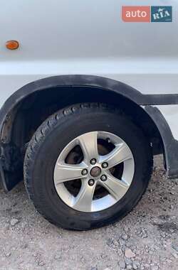Мінівен Hyundai H-1 2000 в 