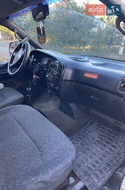 Мінівен Hyundai H-1 2000 в 