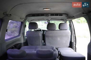 Минивэн Hyundai H-1 2005 в 