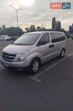 Минивэн Hyundai H-1 2008 в 