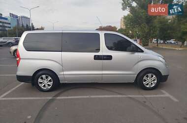 Минивэн Hyundai H-1 2008 в 