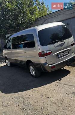 Минивэн Hyundai H-1 2005 в 