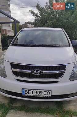 Минивэн Hyundai H-1 2012 в 
