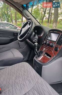 Минивэн Hyundai H-1 2008 в 