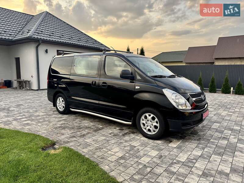 Мінівен Hyundai H-1 2011 в Ковелі