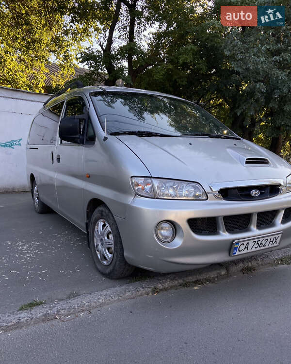 Мінівен Hyundai H-1 2002 в Одесі