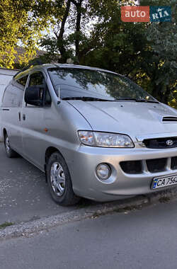Минивэн Hyundai H-1 2002 в 