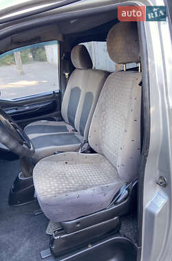 Минивэн Hyundai H-1 2002 в 