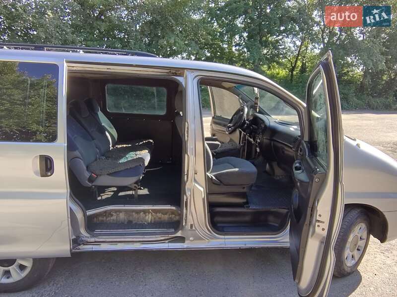 Минивэн Hyundai H-1 2005 в Киеве