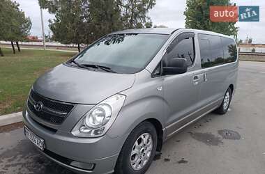 Минивэн Hyundai H-1 2010 в 