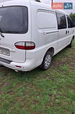 Грузовой фургон Hyundai H-1 2006 в 