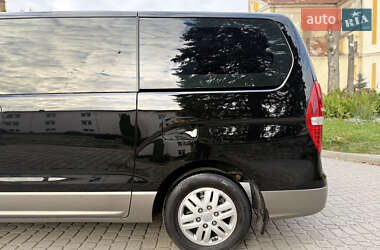 Мінівен Hyundai H-1 2016 в 