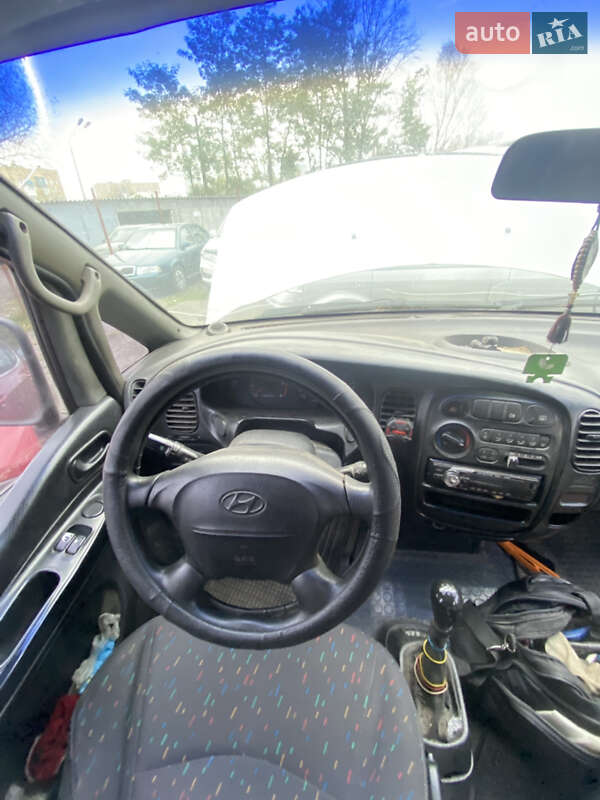 Мінівен Hyundai H-1 2001 в Києві