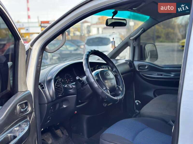 Мінівен Hyundai H-1 1999 в Харкові