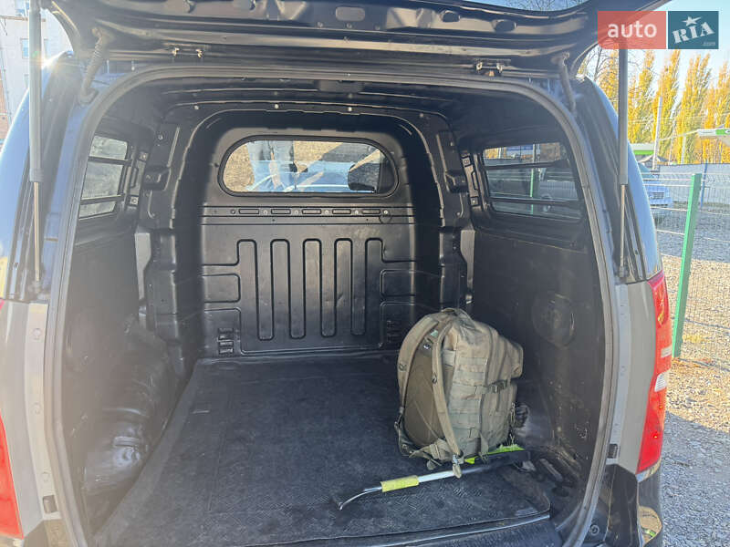 Минивэн Hyundai H-1 2013 в Полтаве фото 5 Минивэн Hyundai H-1 2013 в Полтаве