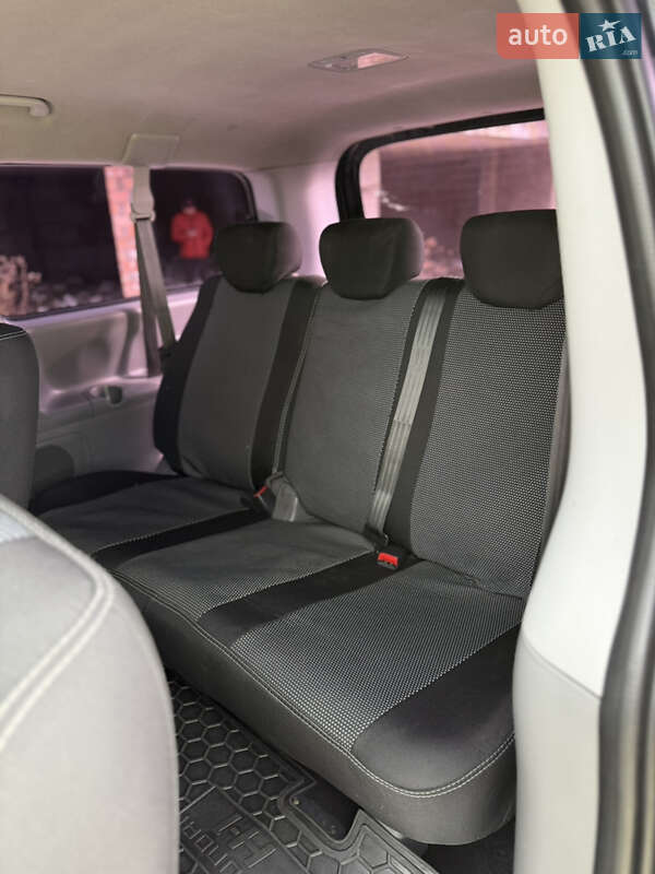 Мінівен Hyundai H-1 2011 в Львові фото 26 Мінівен Hyundai H-1 2011 в Львові